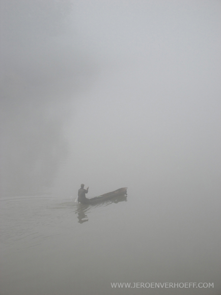 Senegal niokolo fisherman